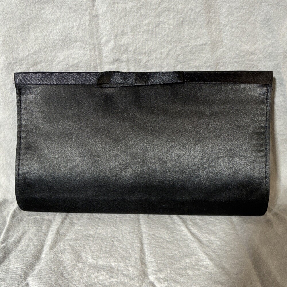 Women’s Black Folding Clutch Wallet, Solid Pattern, Snap Closure